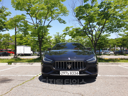 마세라티 기블리 리벨레 정면. <장우진 기자 jwj17@>